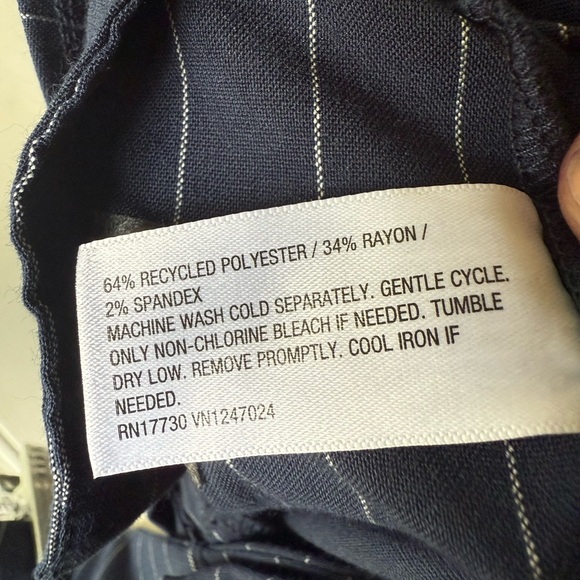 🎯50% OFF! a new day navy pinstriped trousers - Picture 8 of 9